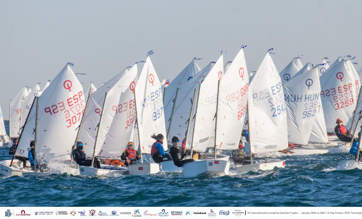 noticias náuticas, actualidad náutica, trofeo torreviejas, optimist, embarcación, regata, regatista,