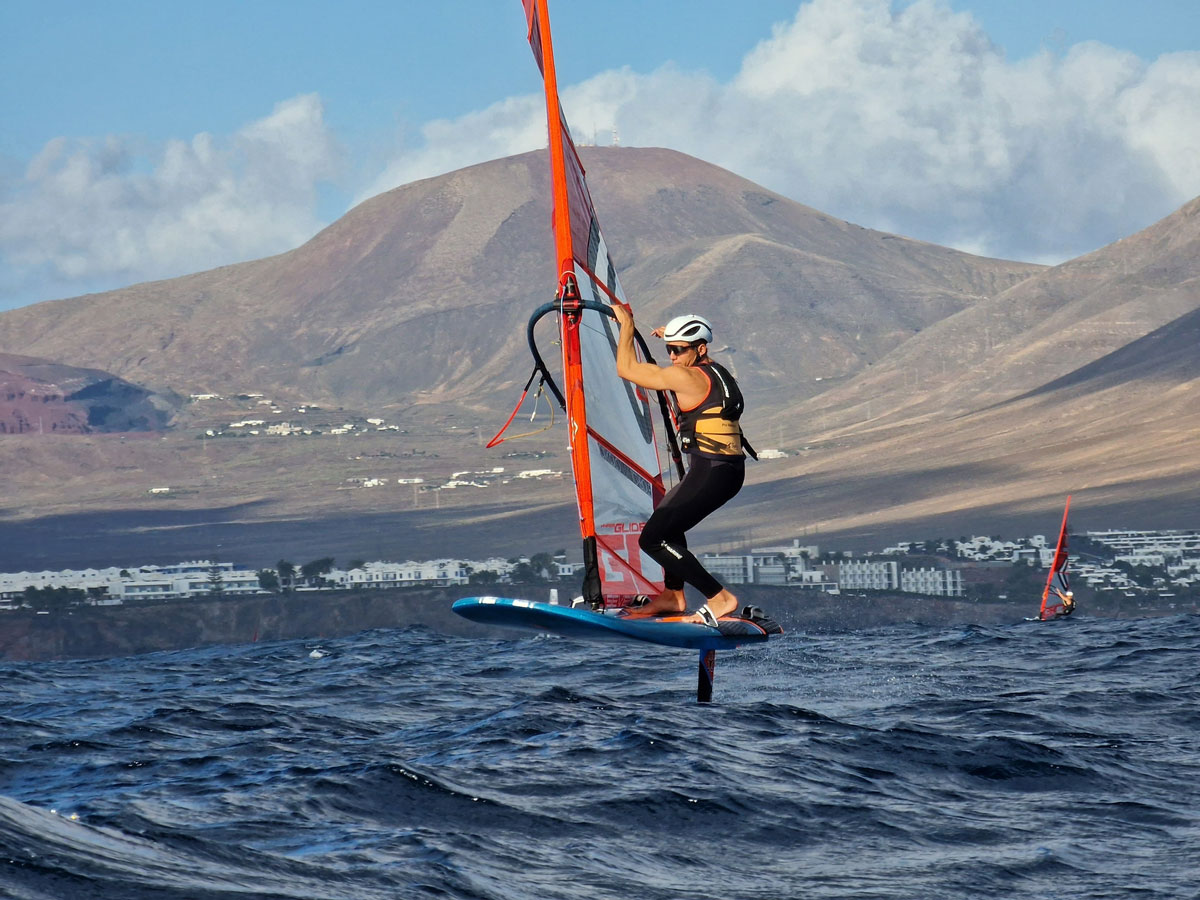 Asalto balear a los Lanzarote IQFoil Games