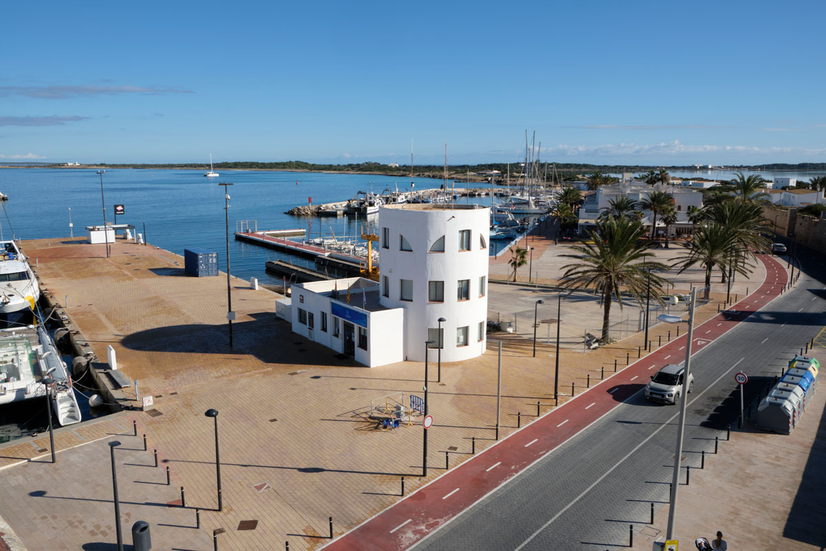 A concurso la gestión de una marina seca para embarcaciones chárter de pequeña eslora en el puerto d