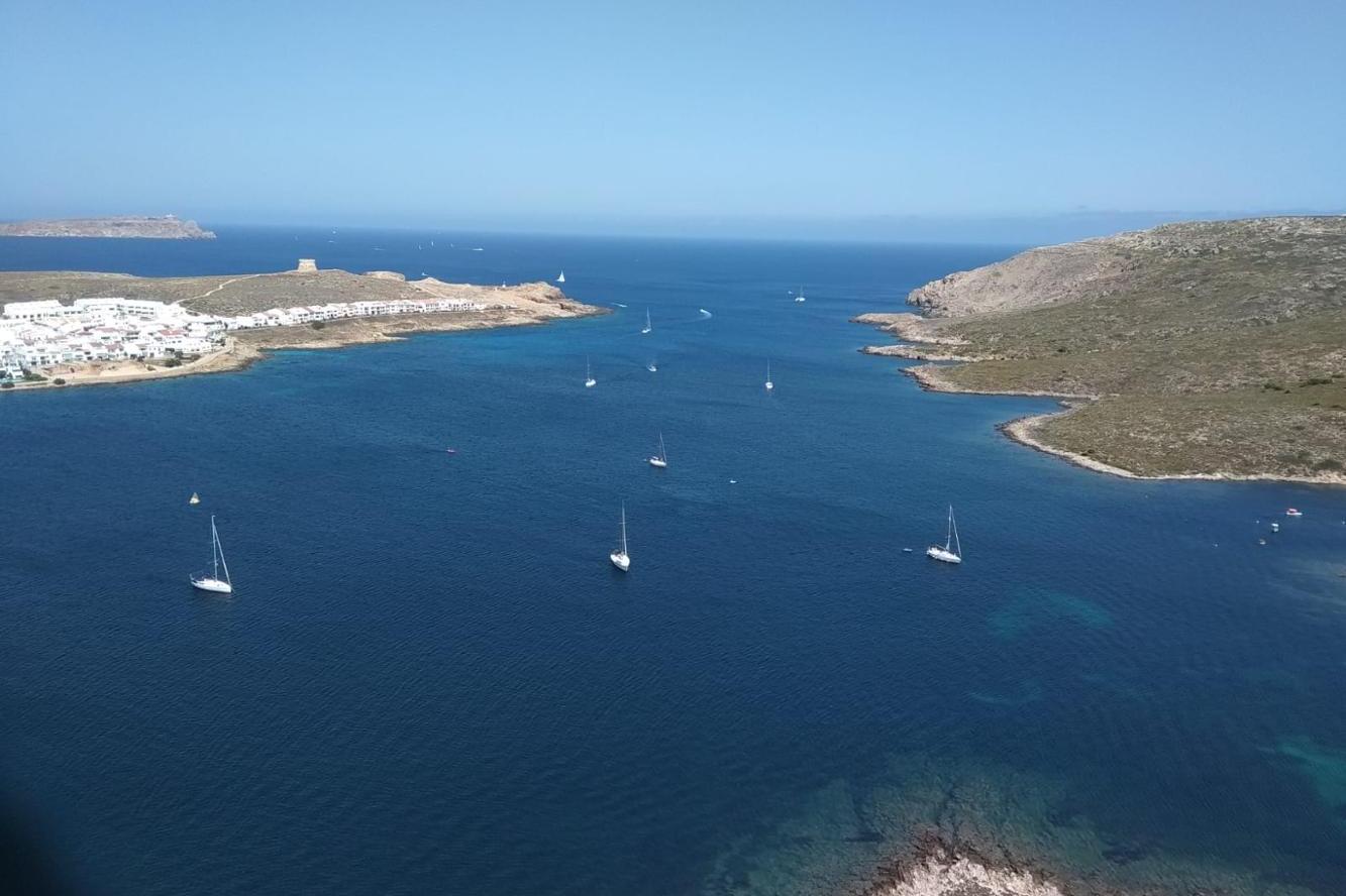 Medio Ambiente estudiará el impacto de las actividades náuticas en la bahía de Fornells