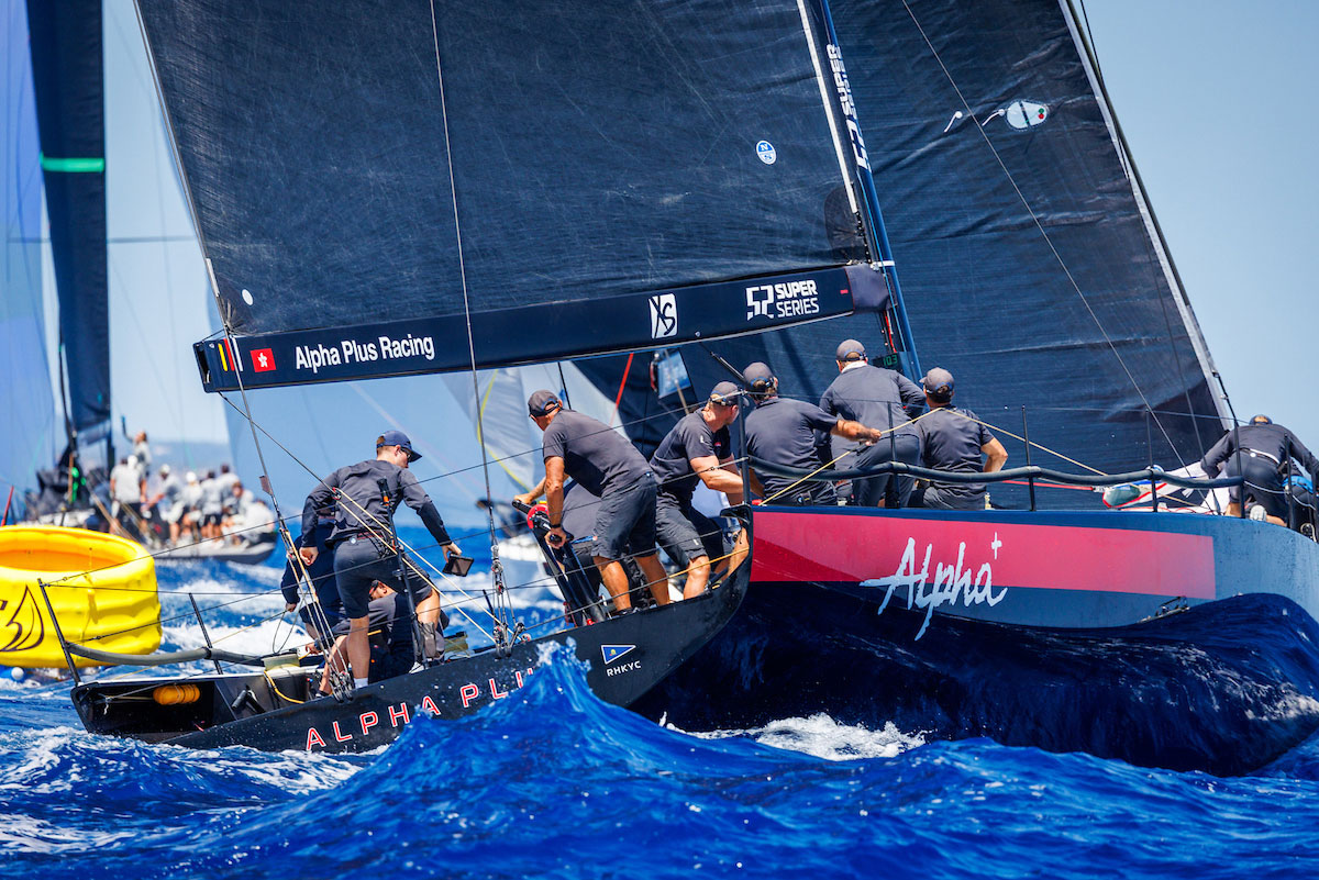 Menorca pone a prueba a la flota de la 52 SUPER SERIES