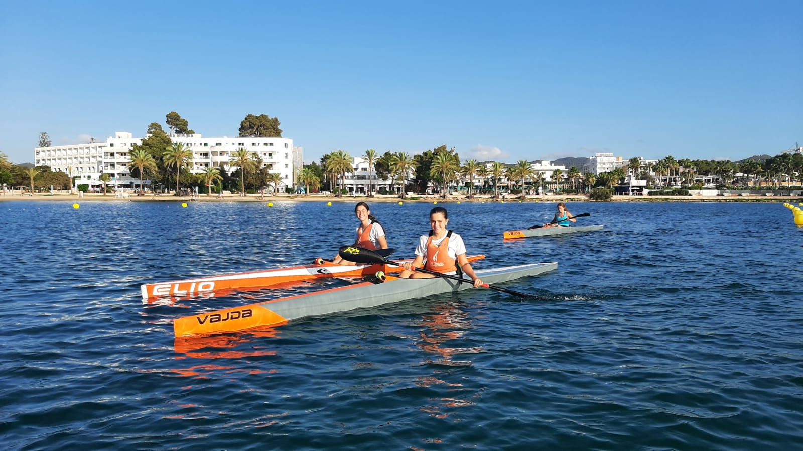 38 paddlers of Es Nàutic participate in the Balearic Speed Championship of Young Promises