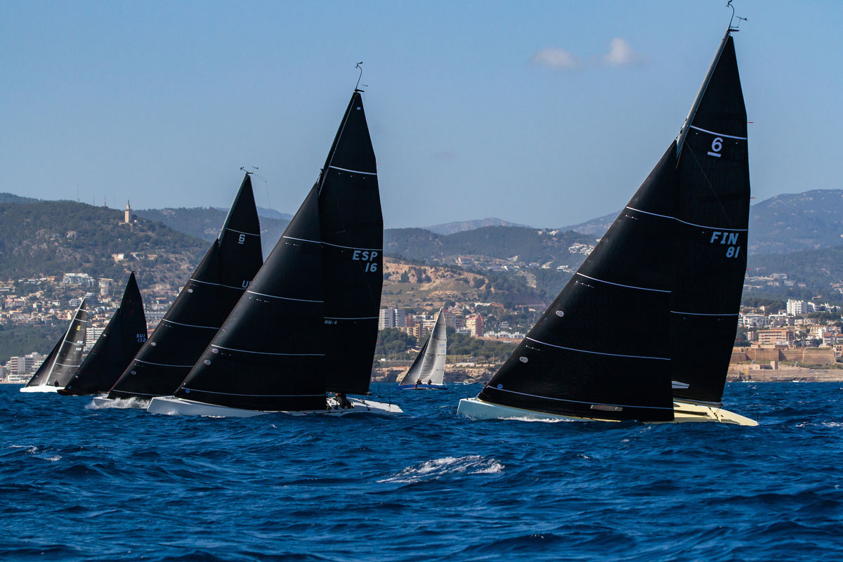 The 6 Meters class inaugurates the Marinepool Summer Cup of the CNA