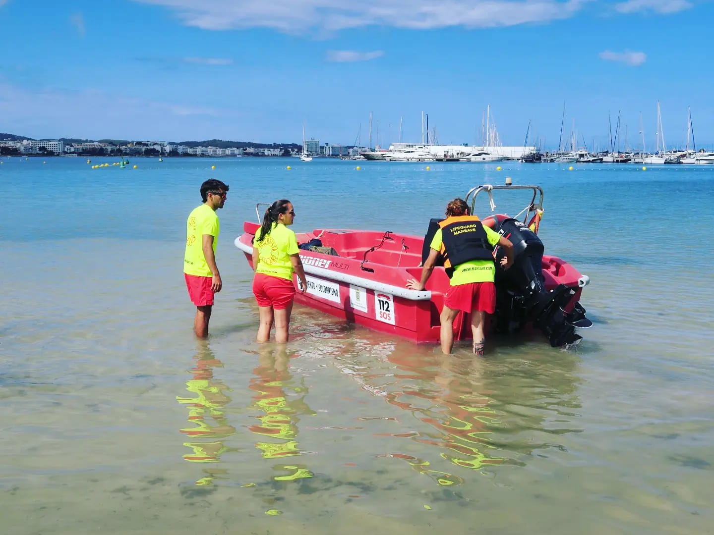 The lifeguards of the Balearic Islands carried out more than 100,000 actions for reckless behavior