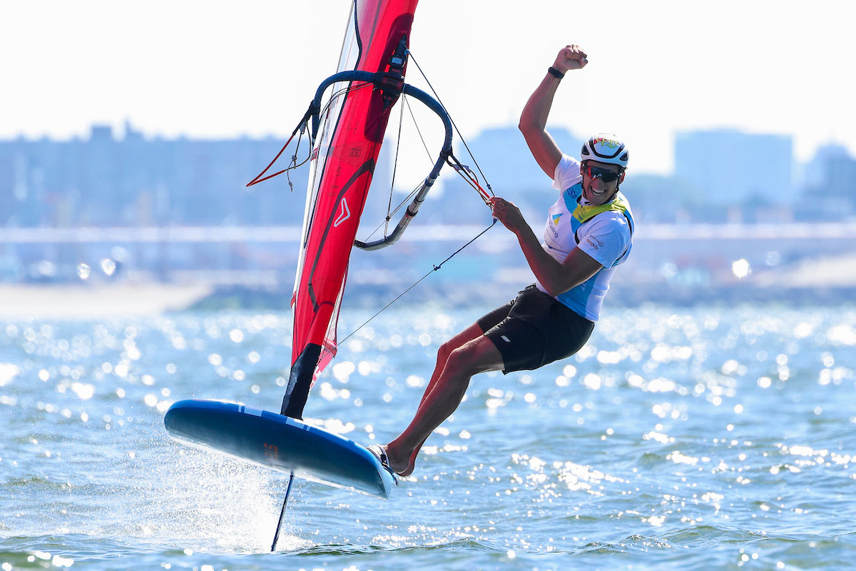 Nacho Baltasar classifies for Spain in the IQFoil for the Olympic Games of Paris 2024.