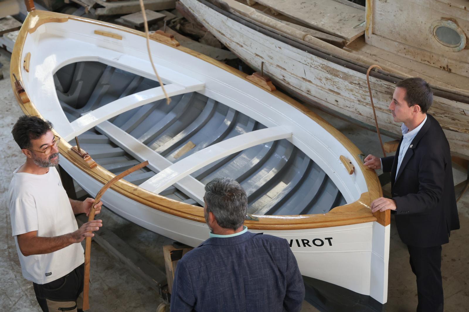 The Council is committed to the recovery of historical boats and announces aid to individuals