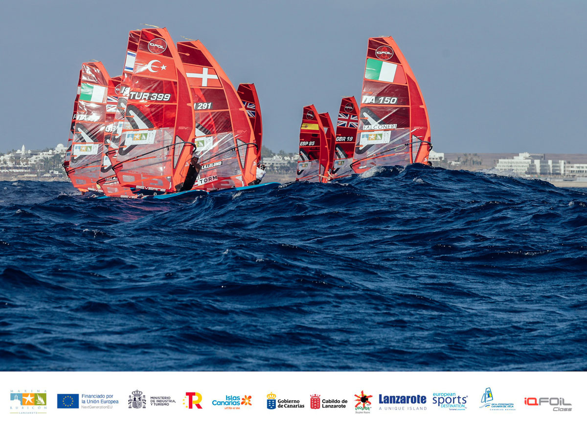 Nacho Baltasar a por el podio en los Lanzarote IQFoil Games