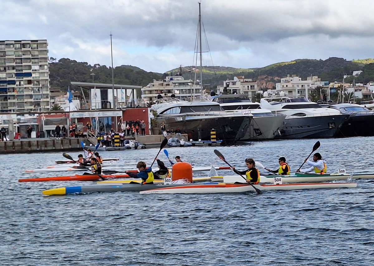 More than 40 paddlers compete in the III School Sport Canoeing Competition