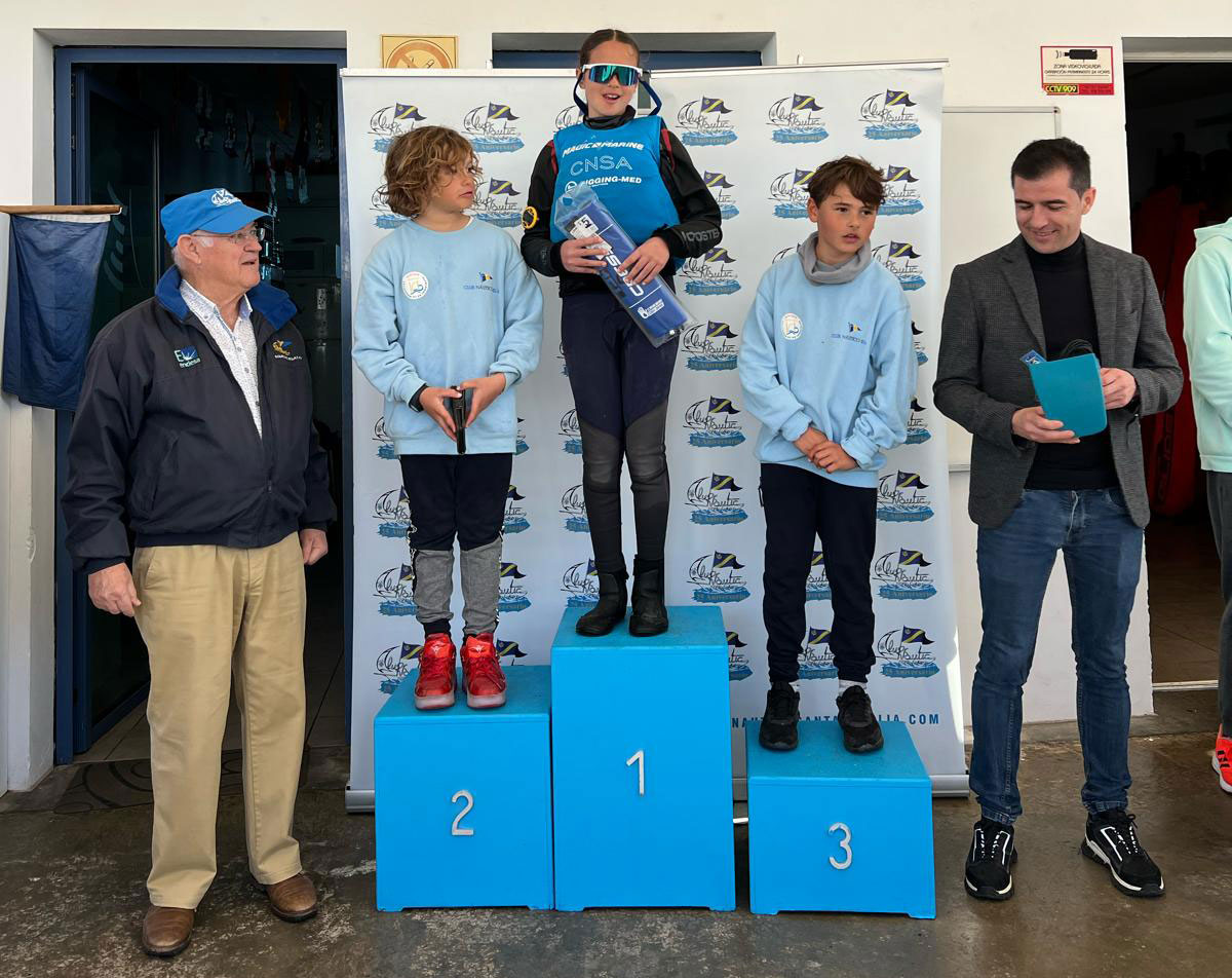 The sailor of Es Nàutic, Candela Zarco, wins the Festes Patronals Optimist Trophy