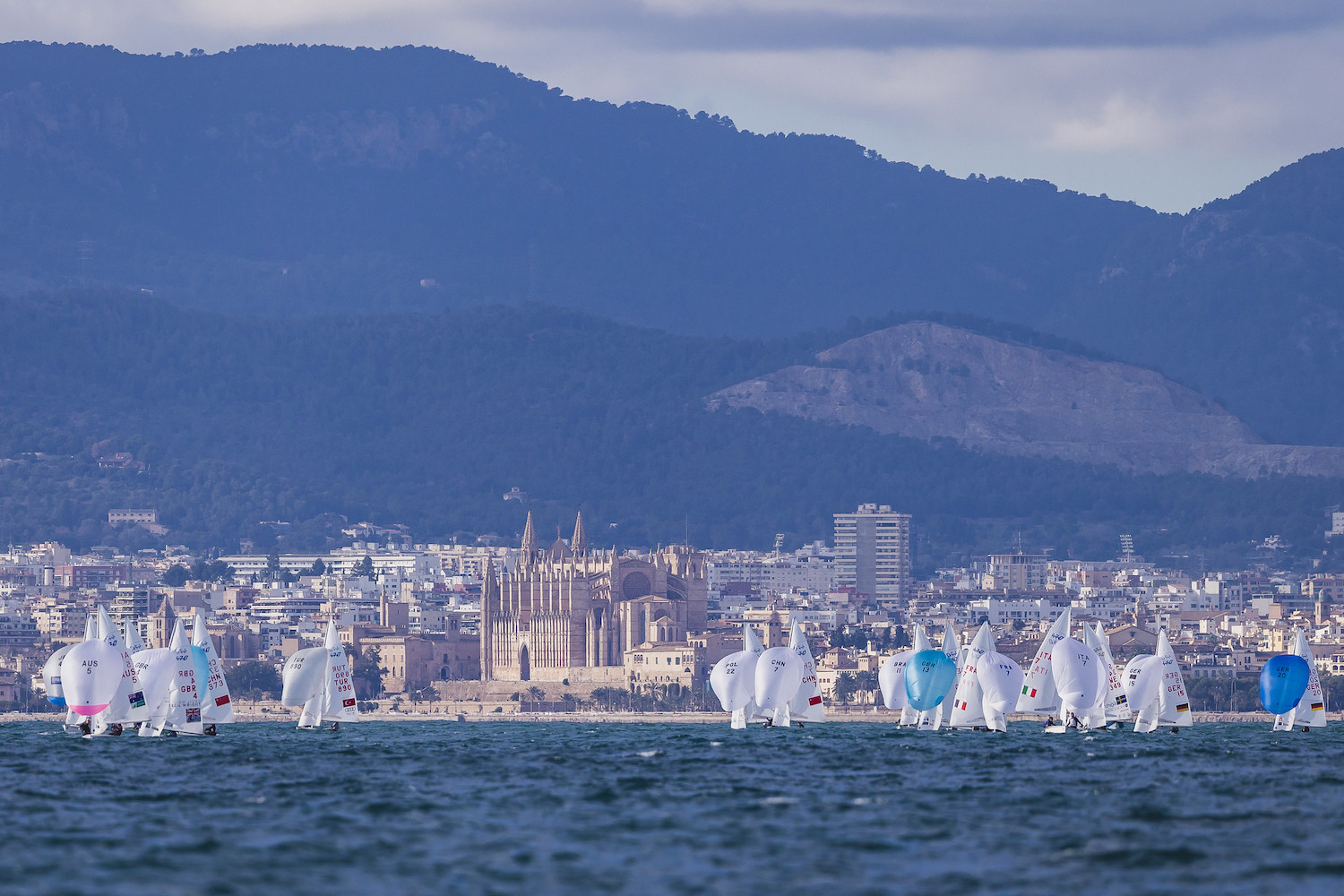 actualidad náutica, noticias náuticas, Mundial de 470, Campeonato del Mundo de 470, bahía de Palma, 