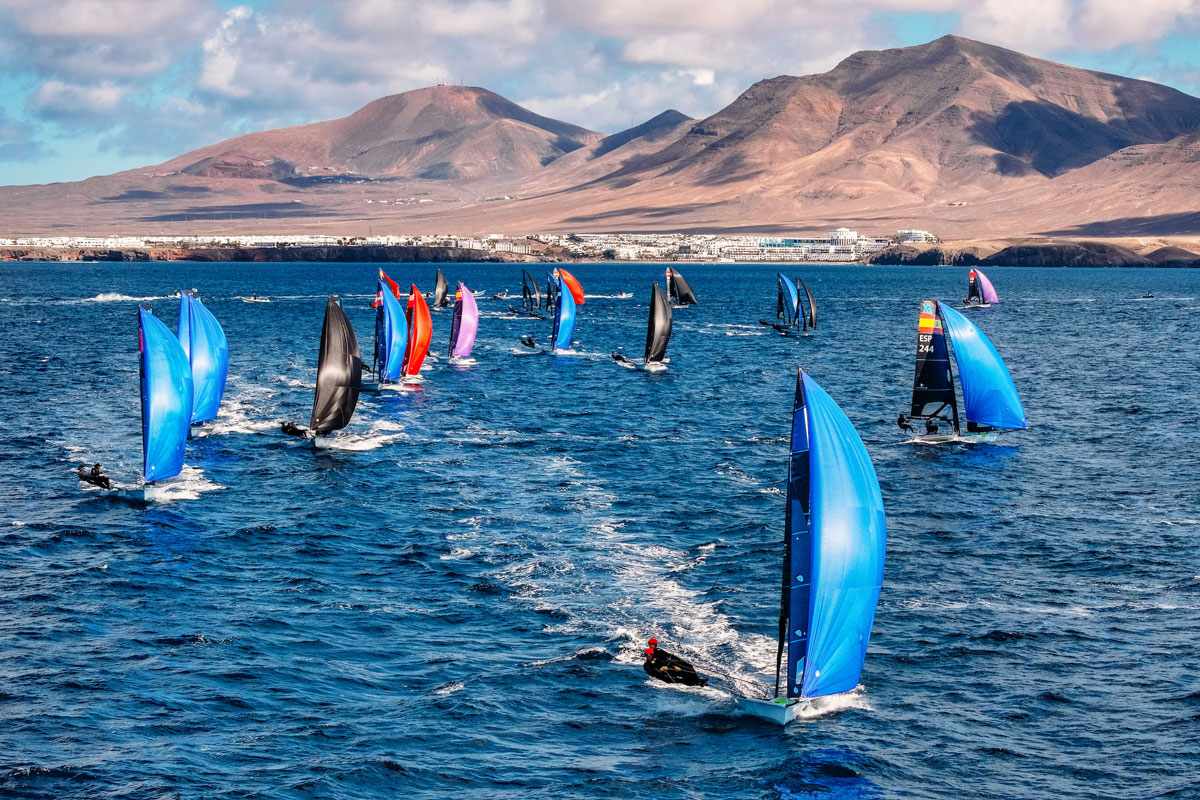 La regatista del CN S'Arenal, Paula Barceló y Támara Echegoyen a por todas en el Mundial de 49er FX