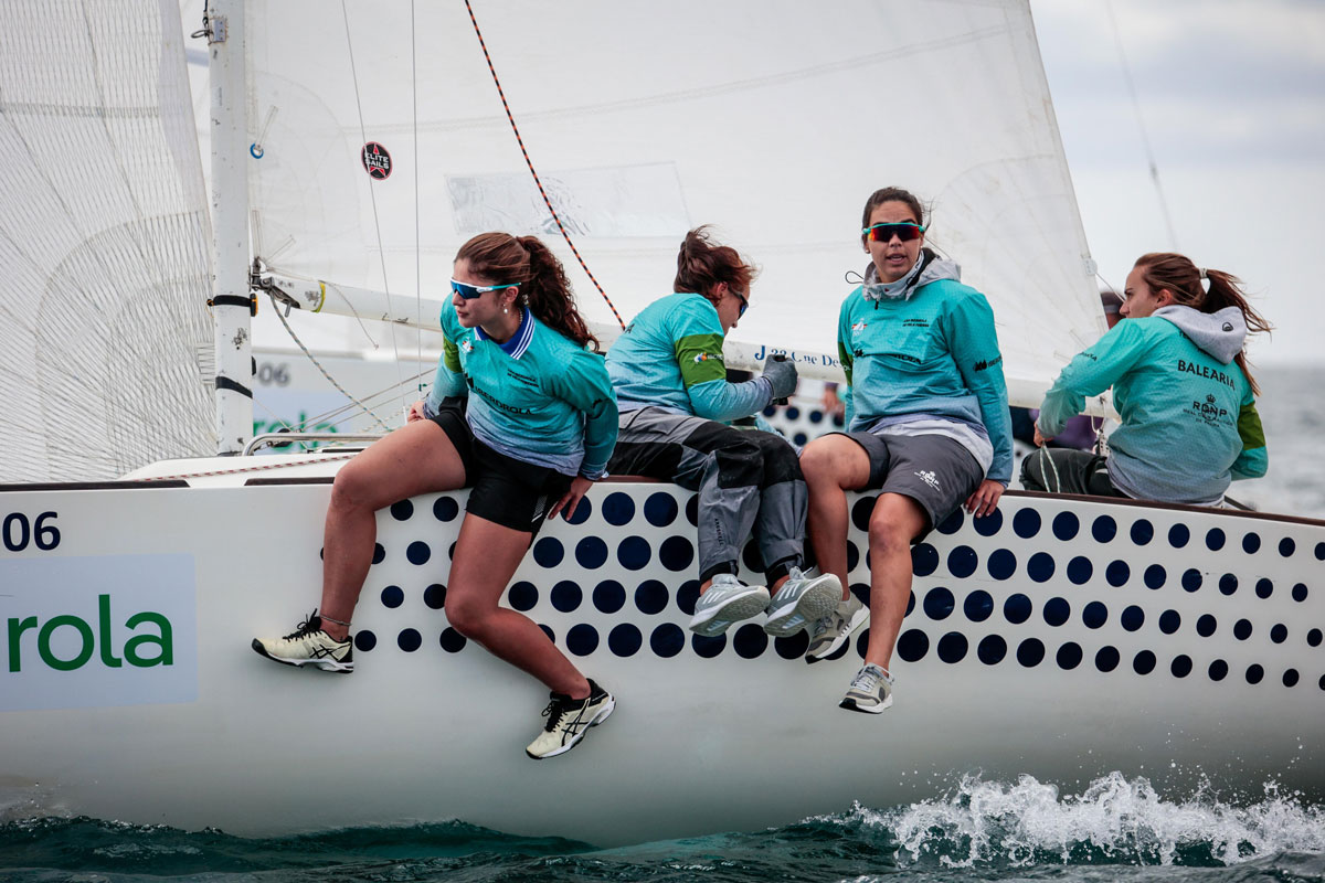 The Balearic crews will defend the lead in the Iberdrola Women's Sailing League