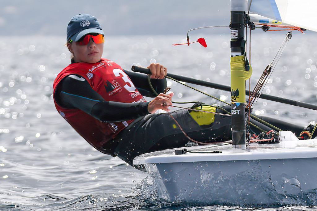 The sailor of CNSR Marga Perelló remains in the fight for the podium of ILCA European Championship