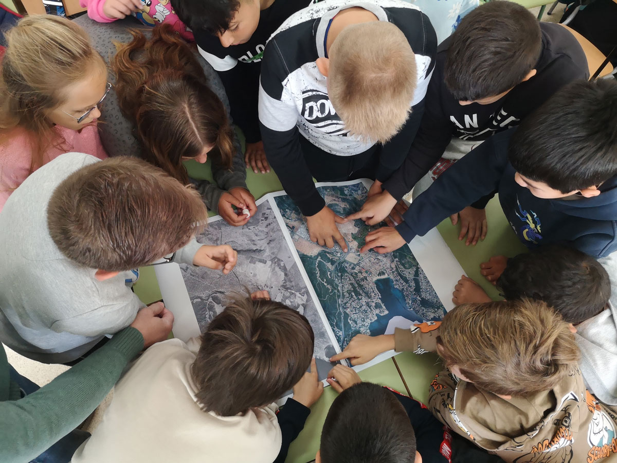 Alumnos de primaria crean el proyecto “Missatges del Mar” sobre concienciación en Santa Ponça