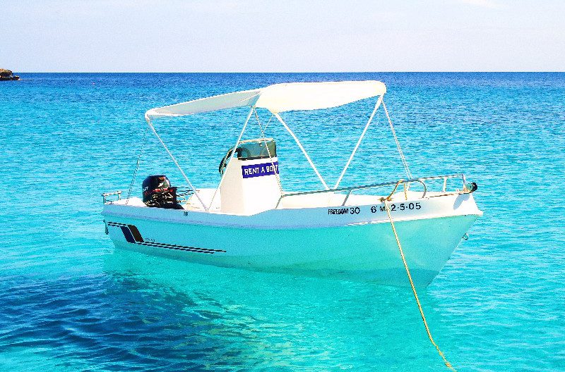 The Government intends to set limits on the use of unlicensed boats