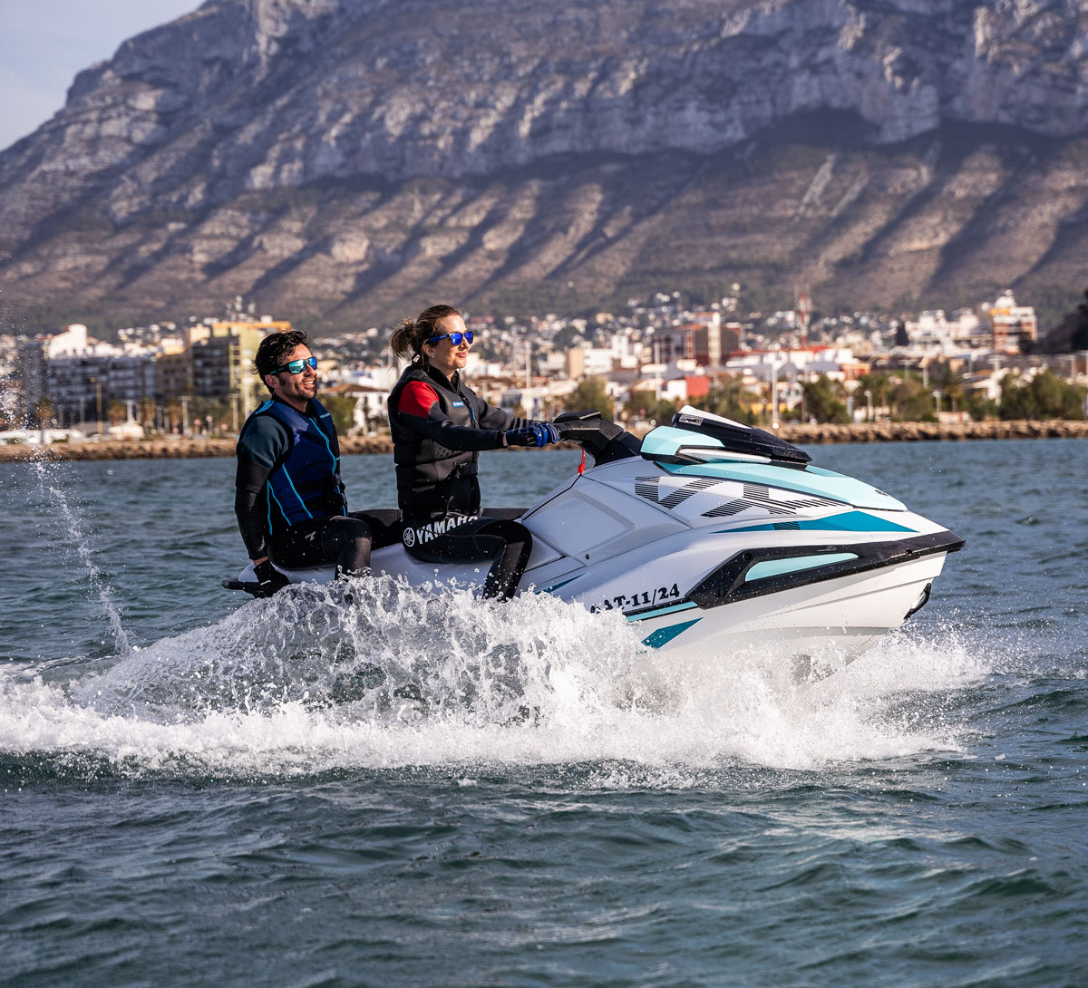 Sail safely with your jet ski. Enjoy the sea responsibly