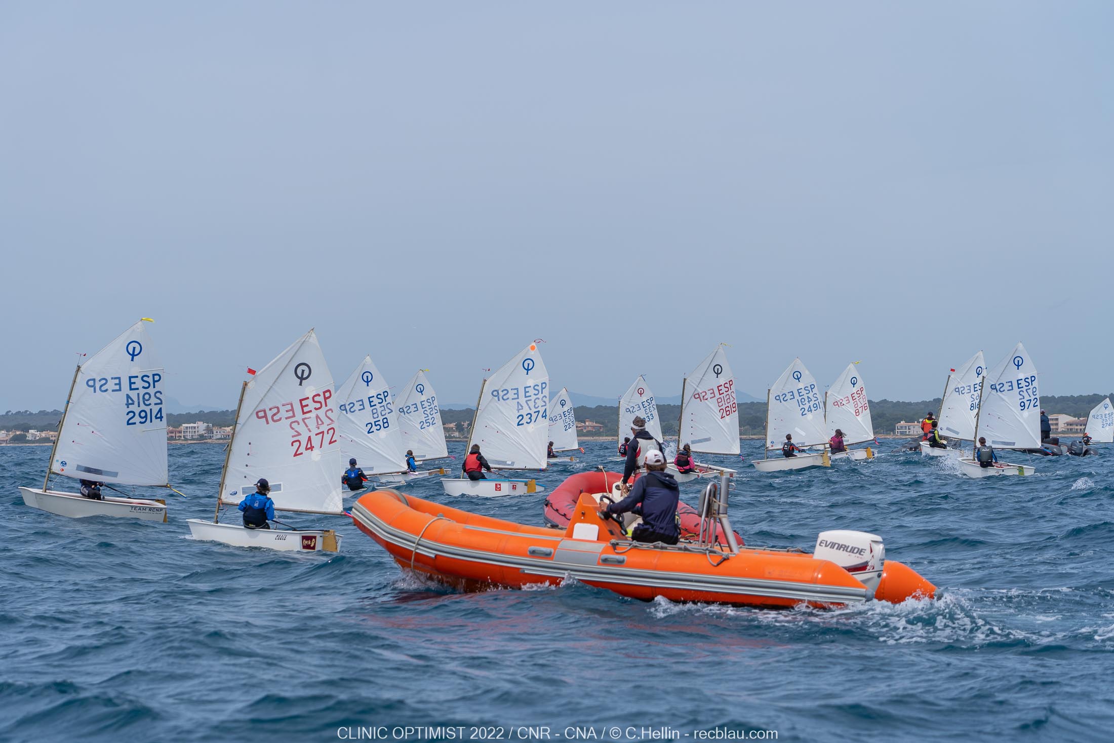 El Clinic Optimist Balear vuelve a poner a prueba a jóvenes regatistas en el Club Nàutic Sa Ràpita