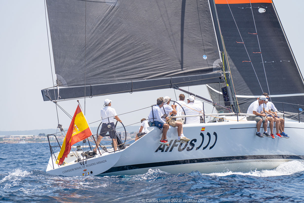 El CN Arenal acoge la Regata Fuerzas Armadas en el 50 aniversario del Sector Naval de Baleares