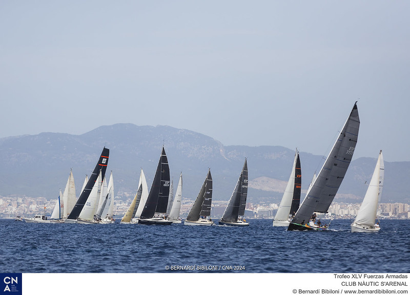 La bahía de Palma, escenario de una exitosa y  multitudinaria “XLV Regata Fuerzas Armadas”