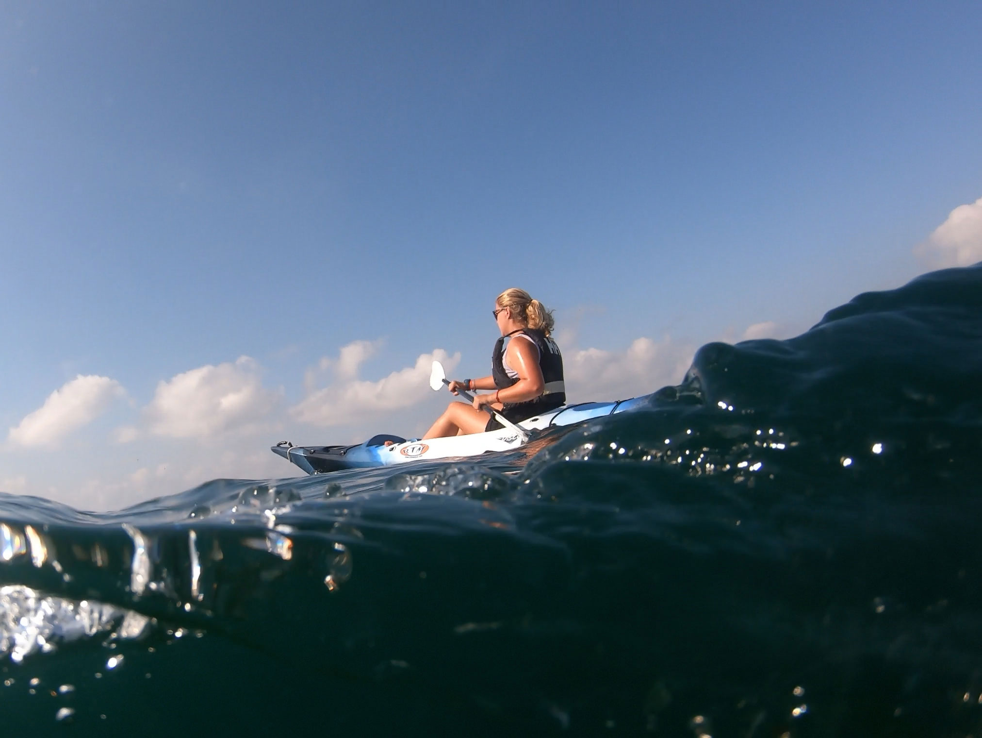 Mallorca se convierte en el primer punto de alquiler directo de kayaks y paddle surf de Decathlon 