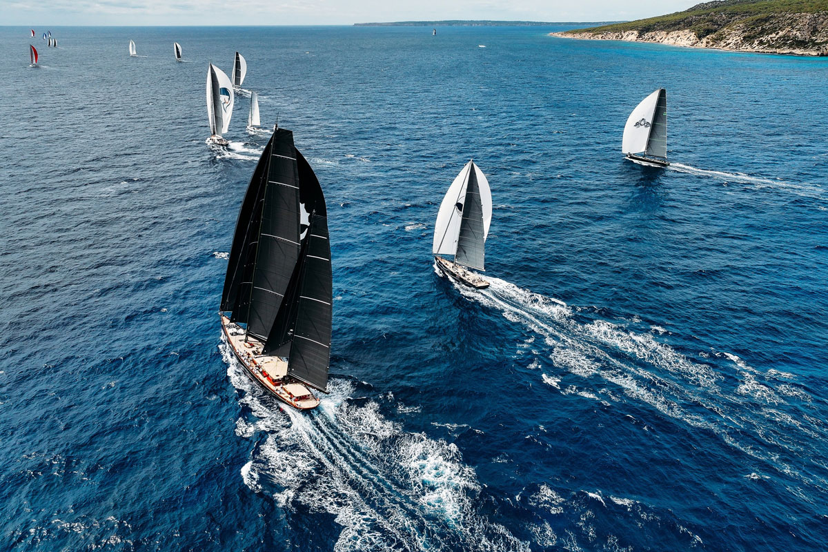 A spectacular circumnavigation of the island of Formentera opens the Ibiza JoySail