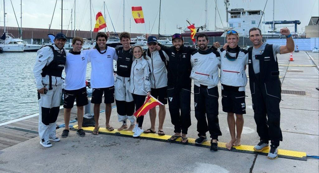 Los tripulantes baleares del SailTeam BCN, en semifinales de la Youth America’s Cup