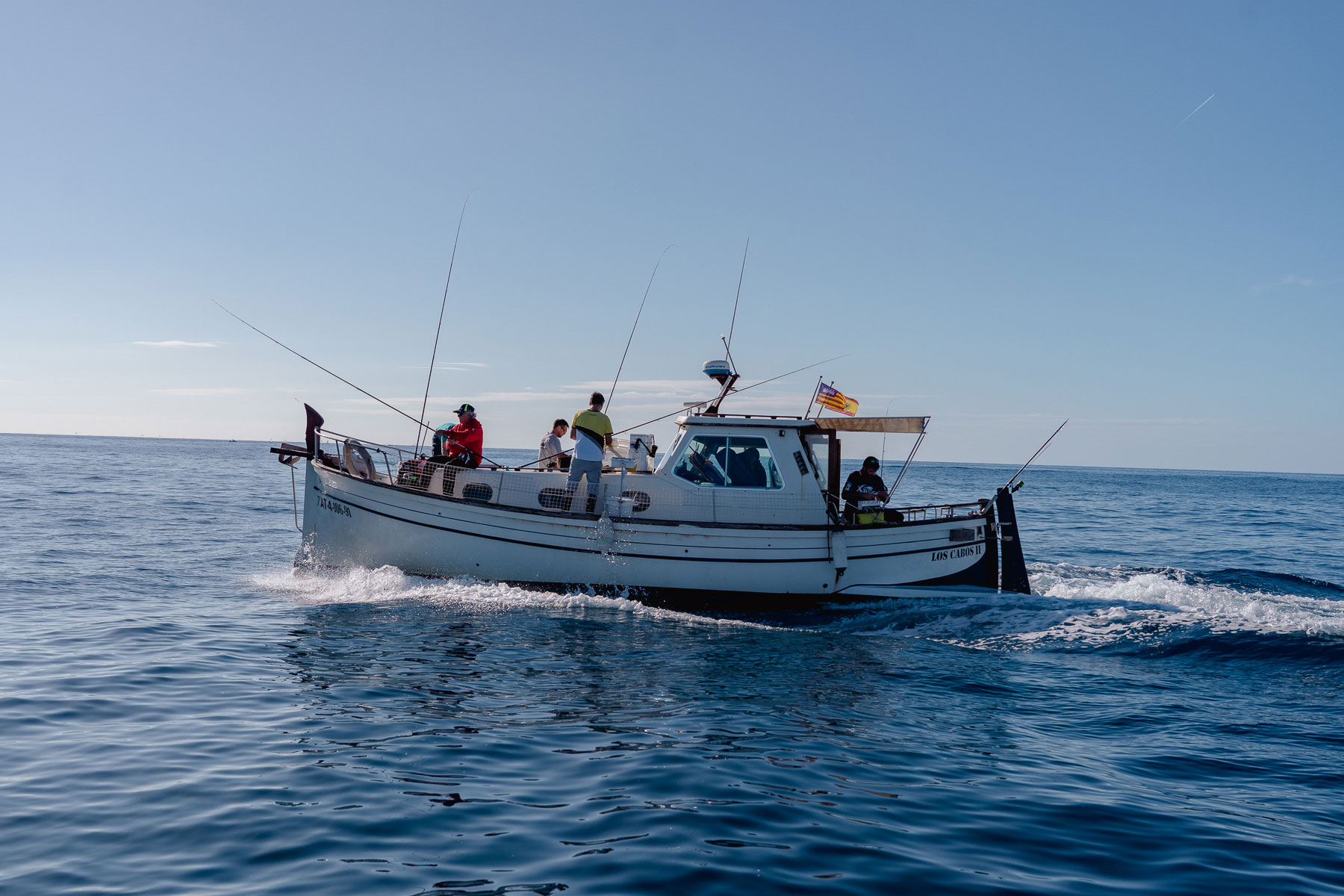 ACTUAlidad náutica, noticias náuticas, campeonato baleares, pesca, embarcación fondeada, club nàutic