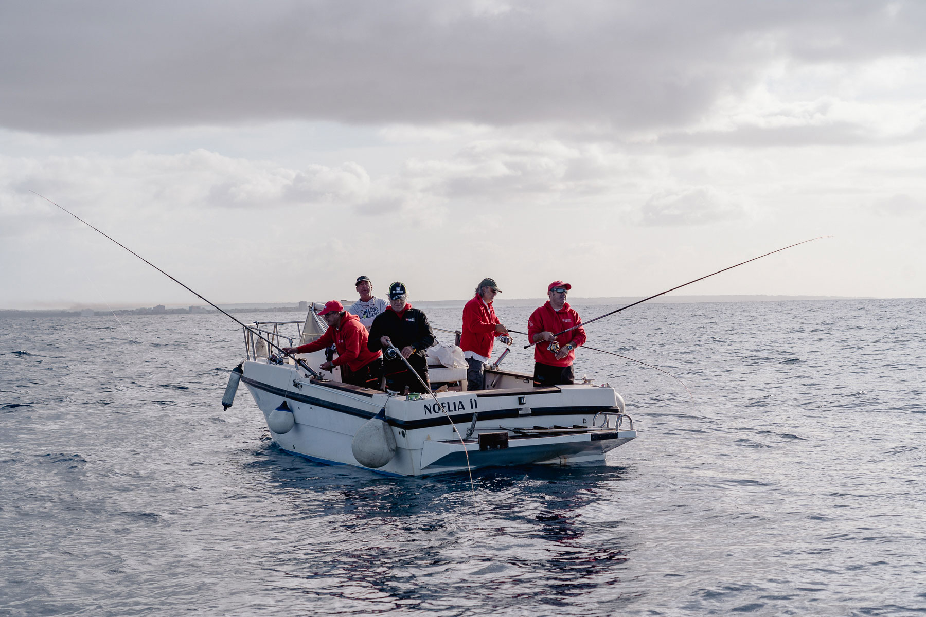 ACTUAlidad náutica, noticias náuticas, campeonato baleares, pesca, embarcación fondeada, club nàutic