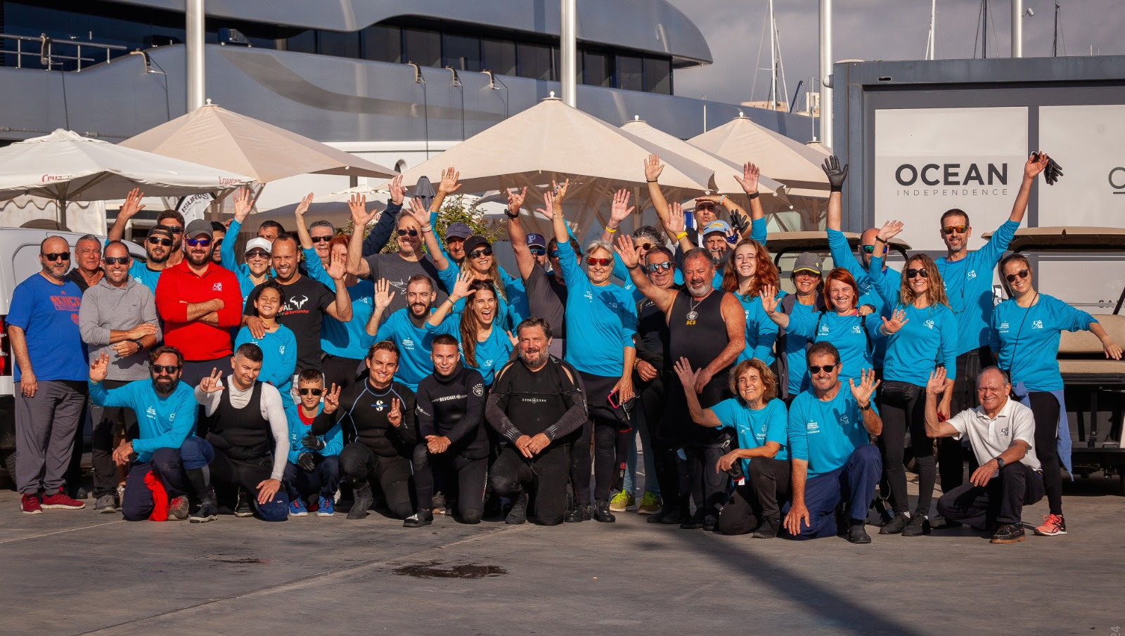 La quinta limpieza del fondo marino del Club de Mar-Mallorca recoge cerca de 5 mil kilos de residuos