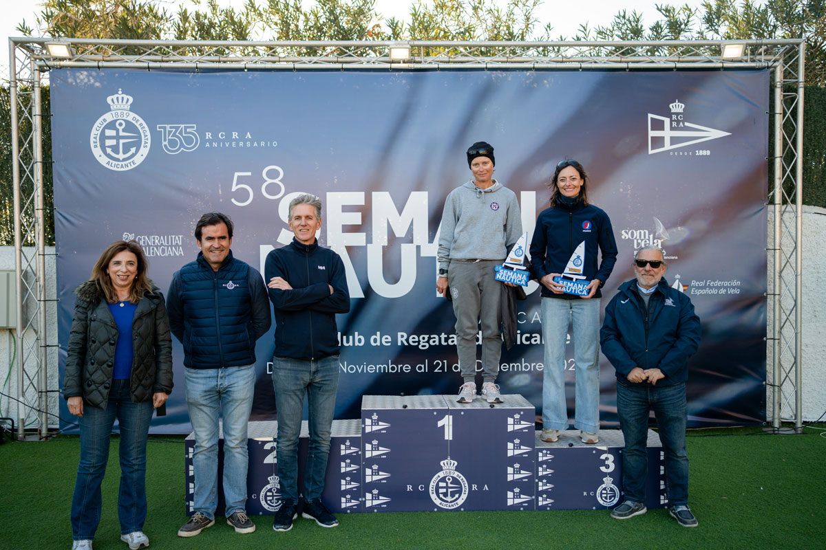 Anna Musatova, campeona de la clase Europa de la 58 Semana Náutica de Alicante  