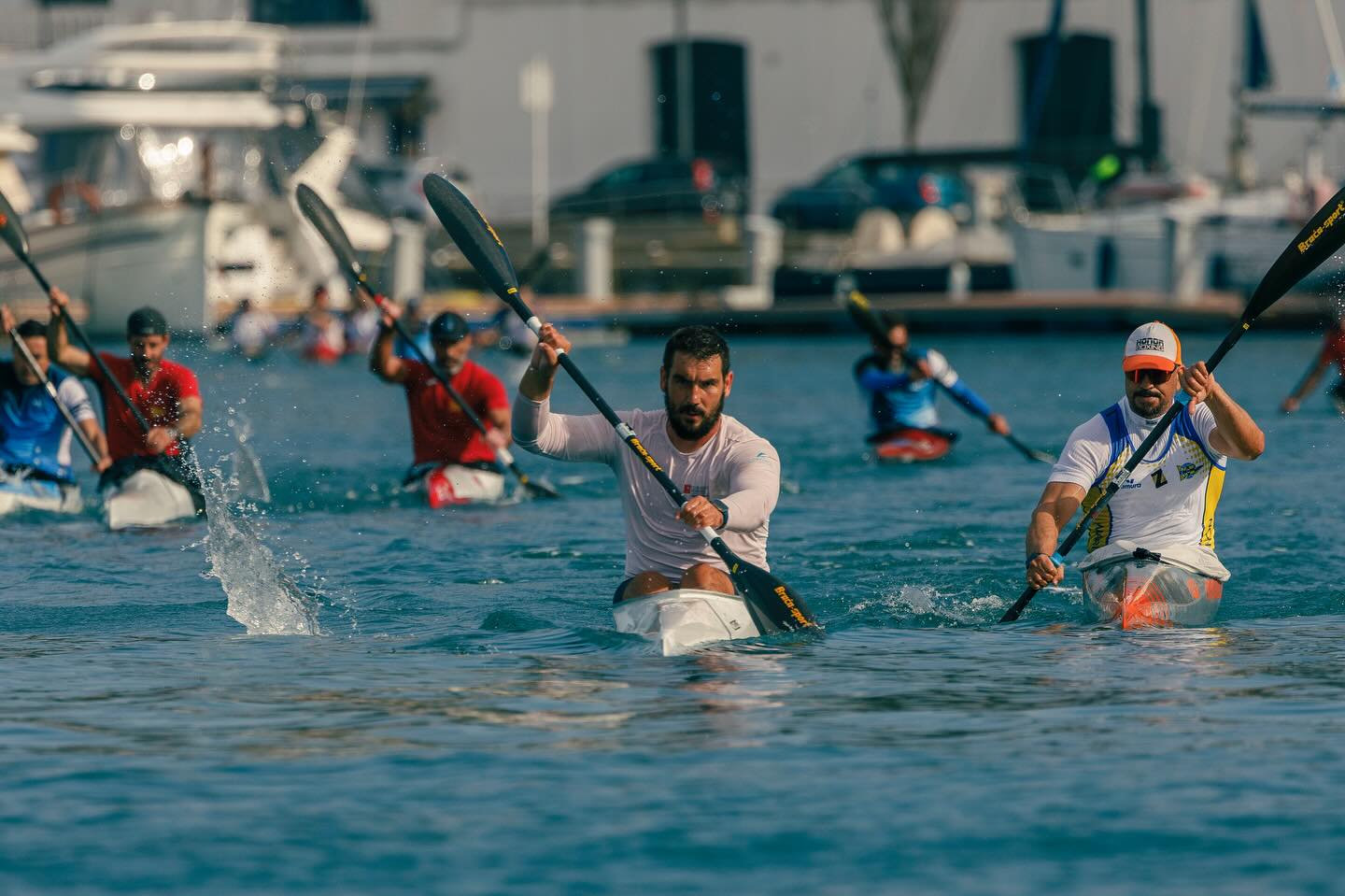 Las aguas de Mahón deciden a los mejores palistas de Baleares