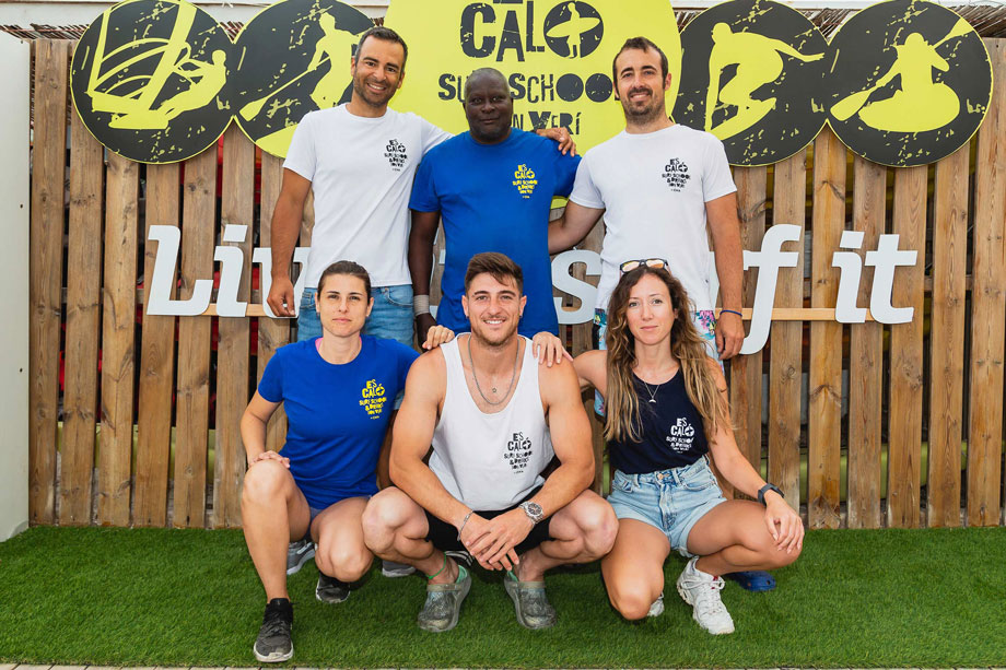 El chiringuito “Es Caló” del Club Nàutic Arenal, reabre sus puertas apostando por el surf y Wing foi