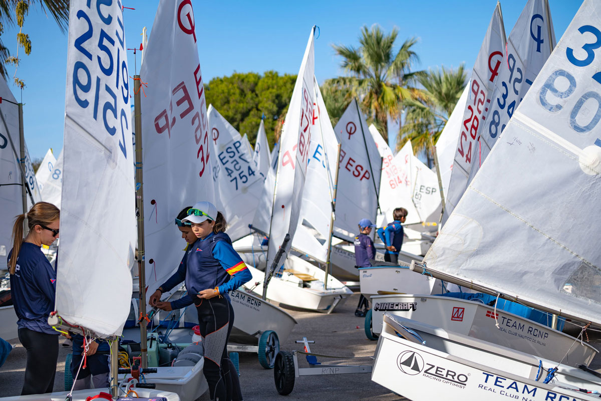 actualidad náutica, noticias náuticas, club nàutic sa ràpita, vela, regata, trofeo repsol, optimist,